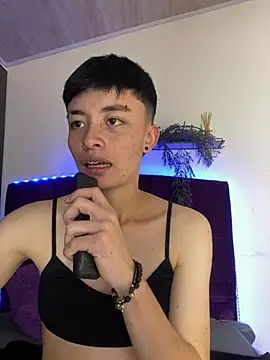 nico 18x online show from January 8, 2025, 7:45 pm