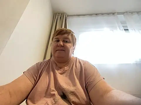 Limonka-Fire online show from February 6, 2025, 1:43 pm