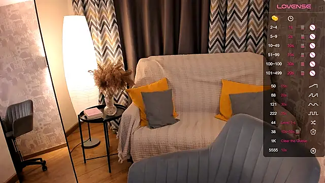 Snapshot of MilliBrown_ chatting on February 26, 2025, 11:52 am MilliBrown online show from February 26, 2025, 11:52 am