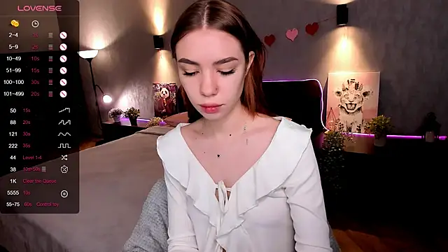 Snapshot of MilliBrown_ chatting on September 12, 2025, 8:14 am MilliBrown online show from September 12, 2025, 8:14 am