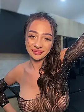 LaraVegas  online show from September 10, 2025, 5:24 pm