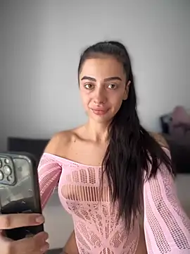 LaraVegas  online show from November 2, 2025, 8:06 am