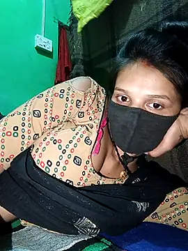 Hoty girl 143 online show from March 13, 2026, 4:57 pm