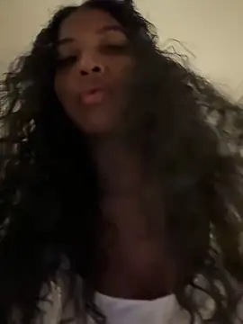 Snapshot of IamCrystal2 chatting on December 15, 2024, 5:10 pm IamCrystal2 online show from December 15, 2024, 5:10 pm