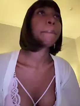 Snapshot of IamCrystal2 chatting on January 3, 2025, 6:46 pm IamCrystal2 online show from January 3, 2025, 6:46 pm