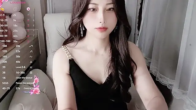 Snapshot of Blossom-666 chatting on January 8, 2025, 9:01 pm Blossom-666 online show from January 8, 2025, 9:01 pm