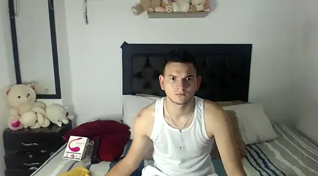 Latin Boy24 online show from February 25, 2025, 7:14 pm