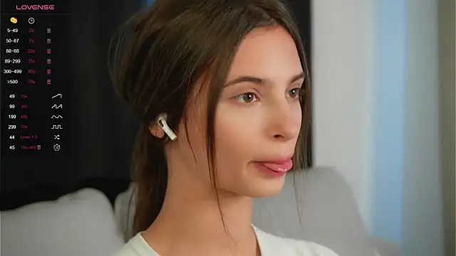 EvaLung777 online show from September 26, 2025, 9:02 am