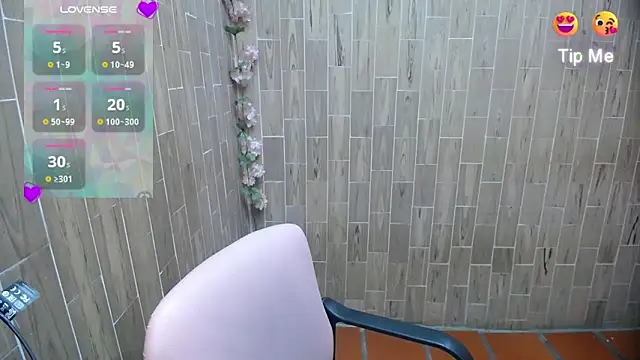 solyeria online show from March 6, 2026, 12:45 pm