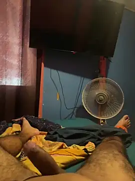 Snapshot of Lui19892 chatting on October 21, 2025, 3:24 pm Lui19892 online show from October 21, 2025, 3:24 pm