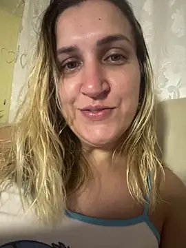 Snapshot of Bia_sexynovaes chatting on February 6, 2026, 11:41 pm Bia sexynovaes online show from February 6, 2026, 11:41 pm