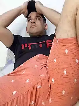 CRISTHIAN GREY01 online show from January 15, 2025, 2:17 am