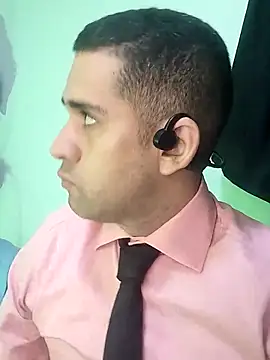 CRISTHIAN GREY01 online show from January 30, 2025, 6:32 pm