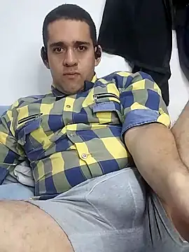 CRISTHIAN GREY01 online show from February 4, 2025, 11:49 pm