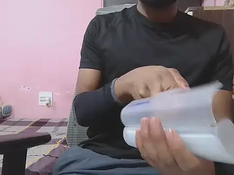 Snapshot of KissesBoyAD chatting on October 26, 2025, 6:36 pm KissesBoyAD online show from October 26, 2025, 6:36 pm