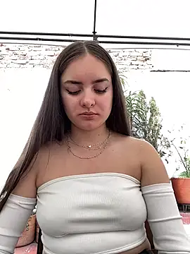 imlindapink online show from January 25, 2025, 3:52 pm