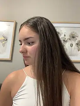 imlindapink online show from January 29, 2025, 7:00 pm