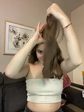 imlindapink online show from February 25, 2025, 3:38 pm