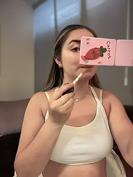 imlindapink online show from October 21, 2025, 3:46 pm