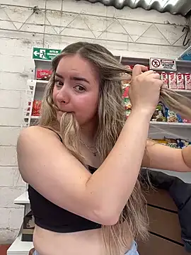 imlindapink online show from February 9, 2026, 5:28 pm