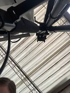 imlindapink online show from April 9, 2026, 7:19 pm