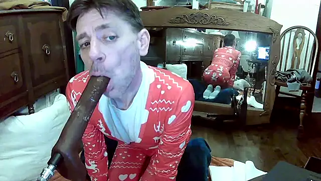 MaxJr8008 online show from December 4, 2025, 8:45 am