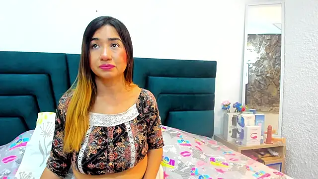 LisaWhite  online show from March 13, 2025, 11:27 pm