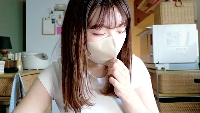  Yui  online show from September 27, 2025, 6:18 am