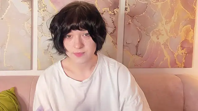 fiamoory online show from December 1, 2025, 1:32 am