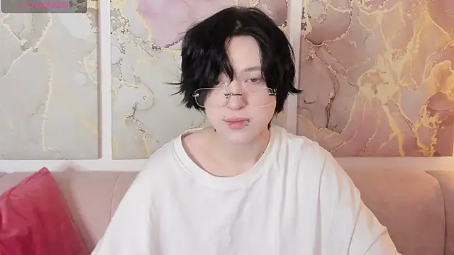 fiamoory online show from January 19, 2026, 1:20 am