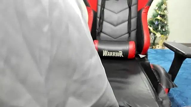 Hotqueensex online show from December 20, 2025, 4:19 am