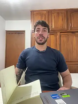 Guyinthemountain online show from May 2, 2026, 11:43 pm