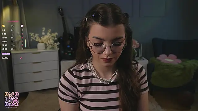 Snapshot of FlairEdgin chatting on October 13, 2025, 7:14 pm FlairEdgin online show from October 13, 2025, 7:14 pm