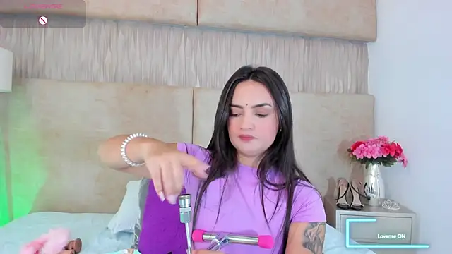 Snapshot of anany__ chatting on October 3, 2025, 12:02 pm anany online show from October 3, 2025, 12:02 pm