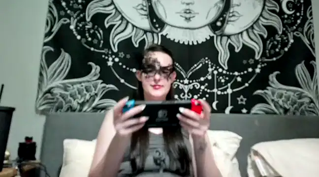 Snapshot of LexiSnowUK chatting on February 20, 2025, 11:21 pm LexiSnowUK online show from February 20, 2025, 11:21 pm