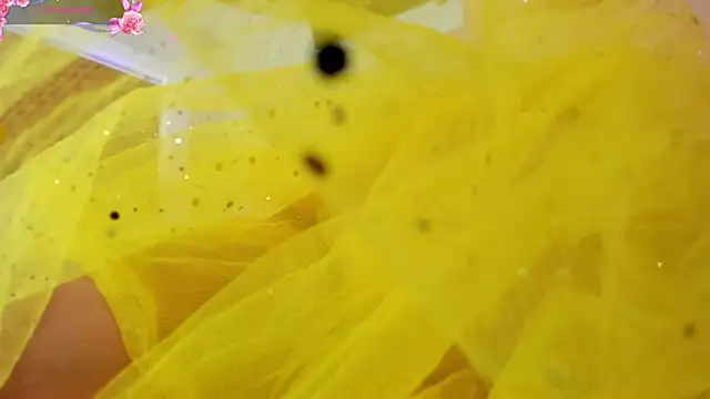  jade white  online show from March 3, 2025, 6:22 pm