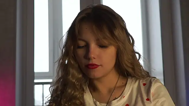 Snapshot of norakisses chatting on December 9, 2024, 9:17 am norakisses online show from December 9, 2024, 9:17 am