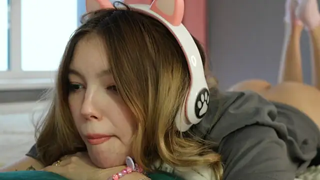 Snapshot of norakisses chatting on March 12, 2025, 1:30 pm norakisses online show from March 12, 2025, 1:30 pm