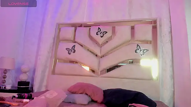 Strella ferrera online show from March 31, 2026, 8:31 pm