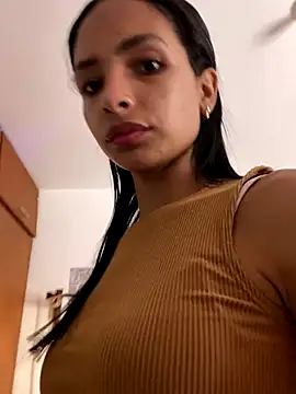 Snapshot of AnnitaSerna_ chatting on September 30, 2025, 1:27 pm AnnitaSerna online show from September 30, 2025, 1:27 pm