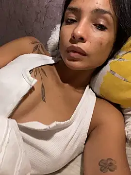 Snapshot of AnnitaSerna_ chatting on October 3, 2025, 6:21 am AnnitaSerna online show from October 3, 2025, 6:21 am