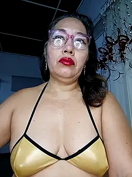 anniecoopeer online show from February 15, 2025, 12:01 pm