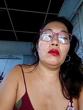 anniecoopeer online show from February 17, 2025, 8:58 pm