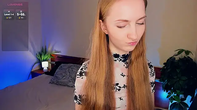 Snapshot of EsmaCarll chatting on December 19, 2024, 11:14 pm EsmaCarll online show from December 19, 2024, 11:14 pm