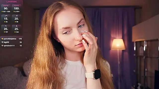 Snapshot of EsmaCarll chatting on January 10, 2025, 11:18 pm EsmaCarll online show from January 10, 2025, 11:18 pm