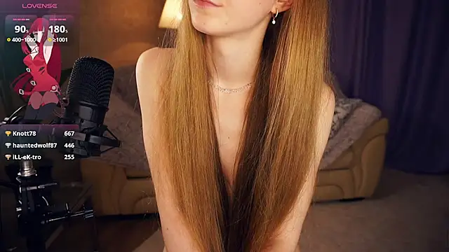 Snapshot of EsmaCarll chatting on March 16, 2025, 2:43 am EsmaCarll online show from March 16, 2025, 2:43 am