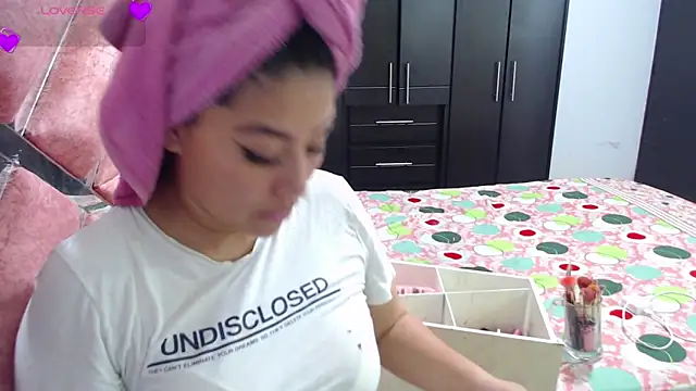 moan sex2 online show from April 10, 2026, 4:17 am