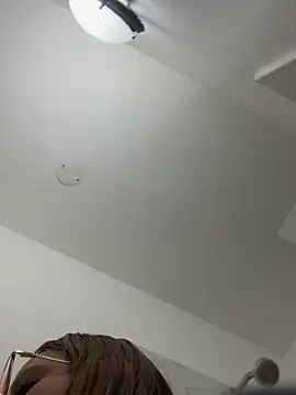 MelanieRoah online show from October 22, 2025, 1:11 pm