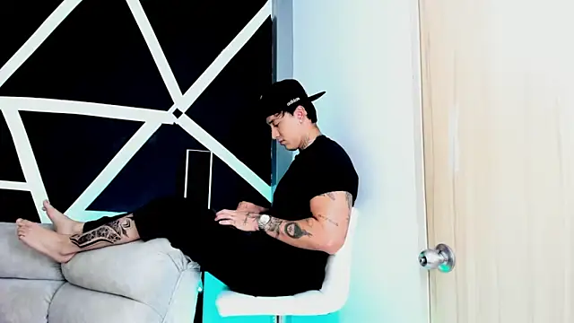 Snapshot of JUSTIN_FULLER1 chatting on October 18, 2025, 7:14 pm JUSTIN FULLER1 online show from October 18, 2025, 7:14 pm