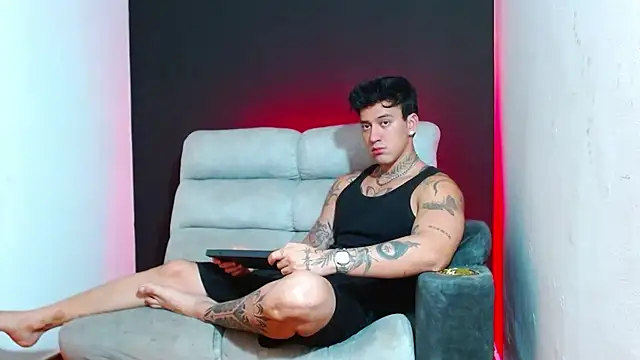 JUSTIN FULLER1 online show from February 6, 2026, 9:29 pm